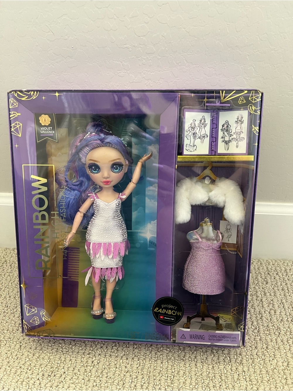 Rainbow High Fantastic Fashion Violet Willow Doll playset NWT $30